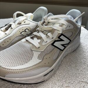 New Balance Fresh Foam Arishi V4 Men's 8.5